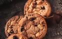 Πώς θα φτιάξεις μαλακά μπισκότα με σοκολατένια τσιπς χρησιμοποιώντας ένα μυστικό υλικό