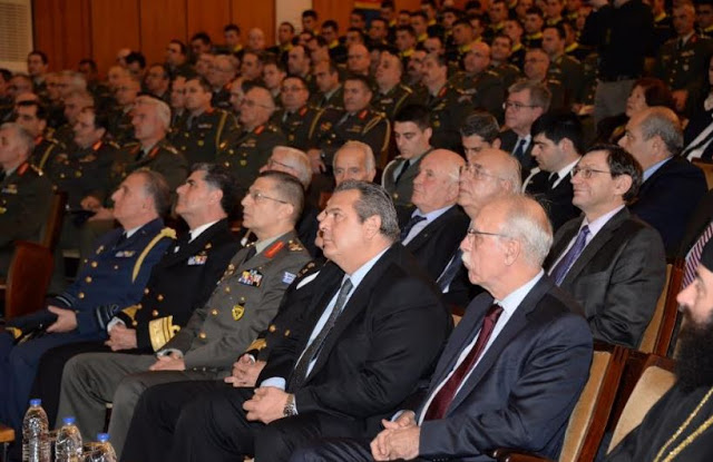 Η πολιτική και στρατιωτική ηγεσία του ΥΠΕΘΑ στην εκδήλωση για τα 190 χρόνια λειτουργίας της Στρατιωτικής Σχολής Ευελπίδων - Φωτογραφία 1