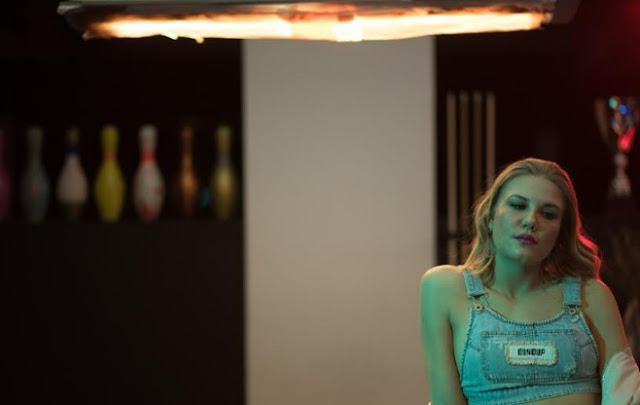 H εκρηκτική τραγουδίστρια των Roodeo και το νέο τους τραγούδι: Στα backstage του βιντεοκλίπ τους [photos] - Φωτογραφία 11