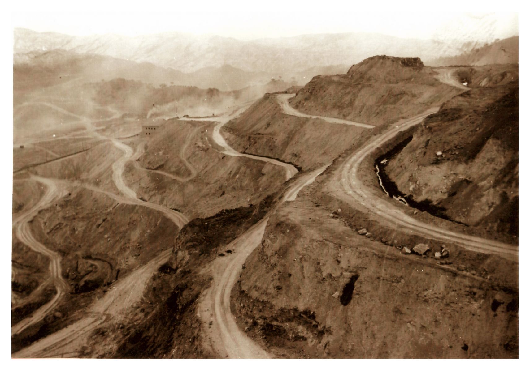 Εναέριος σιδηρόδρομος - Όλη η ιστορία πίσω από το πιο γνωστό παραλιακό σημείο της Λεμεσού - Φωτογραφία 20
