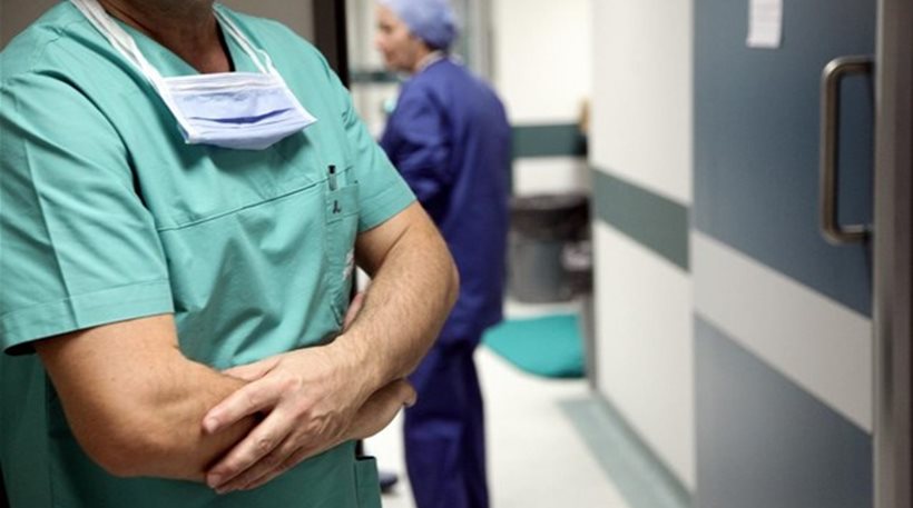 Νοσοκομειακοί γιατροί: Έχασαν το 55% των αποδοχών τους σε επτά χρόνια - Φωτογραφία 1