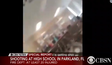 Σοκαριστικό βίντεο μέσα στο σχολείο στη Φλόριντα - Μαθητές ουρλιάζουν, προσπαθούν να καλυφθούν   Πηγή: Σοκαριστικό βίντεο μέσα στο σχολείο στη Φλόριντα -Μαθητές ουρλιάζουν, προσπαθούν να καλυφθούν | iefimerida.gr - Φωτογραφία 1