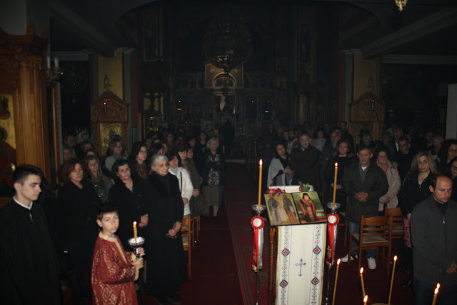 Συνεχίζεται το προσκύνημα των λειψάνων του Αγίου Ραφαήλ από τη Μυτιλήνη, που έχουν έλθει στον Ιερό Ναό Αγίας Τριάδος Αγρινίου (ΦΩΤΟ) - Φωτογραφία 8