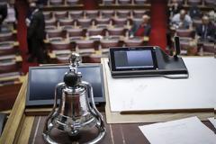 Δέκα κάλπες στην ψηφοφορία για την Novartis στη Βουλή