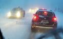 Σφοδρή χιονόπτωση: Μπλόκο στα φορτηγά προς Δομοκό - Με αλυσίδες τα ΙΧ - Φωτογραφία 2