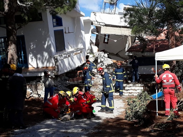 Πραγματική κατεδάφιση κτιρίου στην Κρήτη για να γίνει άσκηση σεισμού - Φωτογραφία 11