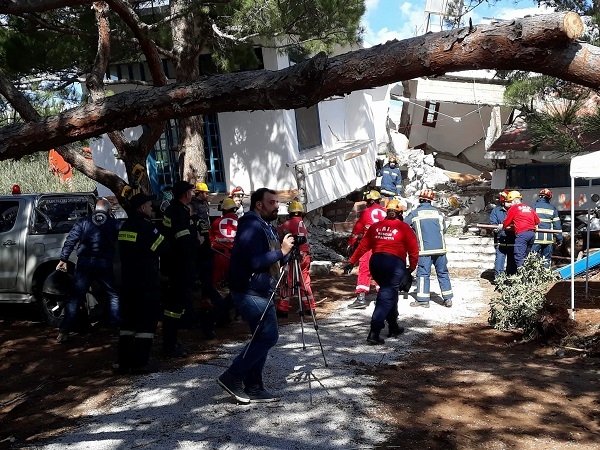 Πραγματική κατεδάφιση κτιρίου στην Κρήτη για να γίνει άσκηση σεισμού - Φωτογραφία 9
