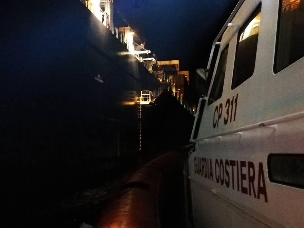 300 κιλά κοκαϊνης σε ελληνόκτητο πλοίο στη Γένοβα - Φωτογραφία 5