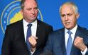 Αυστραλία: Ένα ροζ σκάνδαλο απειλεί να τινάξει στον αέρα την κυβέρνηση