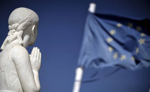 Handelsblatt: Ο Fitch περιμένει από το Eurogroup να ελαφρύνει φέτος το ελληνικό χρέος - Φωτογραφία 1