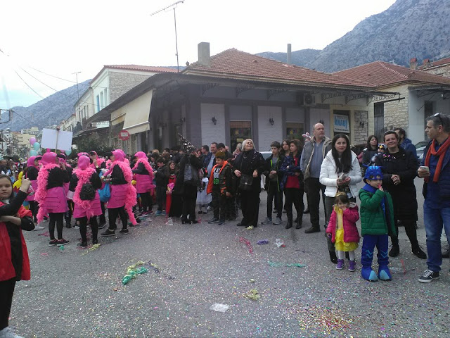 Ξεκίνησε η παρέλαση του Καρναβαλιού στον ΑΣΤΑΚΟ (ΦΩΤΟ) - Φωτογραφία 11