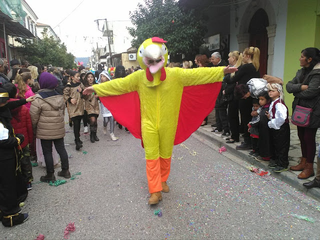 Ξεκίνησε η παρέλαση του Καρναβαλιού στον ΑΣΤΑΚΟ (ΦΩΤΟ) - Φωτογραφία 2