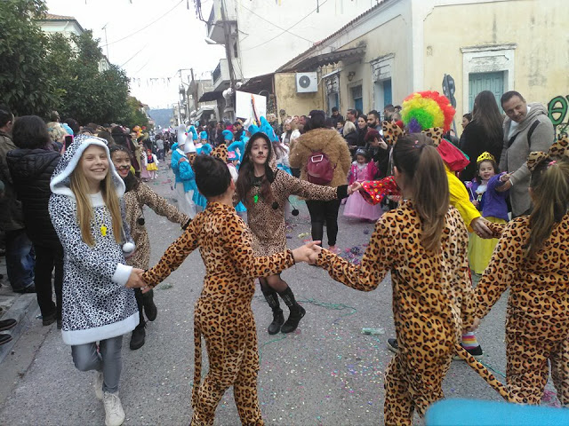 Ξεκίνησε η παρέλαση του Καρναβαλιού στον ΑΣΤΑΚΟ (ΦΩΤΟ) - Φωτογραφία 4