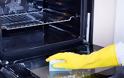 Πώς να καθαρίσετε γρήγορα το φούρνο σας από τα κατάλοιπα