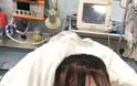 Οι φωτογραφίες γυναίκας που σόκαραν το Internet - Κατέληξε στο νοσοκομείο από βαφή μαλλιών - Φωτογραφία 3