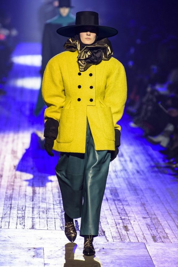 H εβδομάδα μόδας της Νέας Υόρκης έριξε αυλαία με το ξεχωριστό catwalk του Marc Jacobs  #survivorGR  #fashionista #fashionstyle #fashionable #trend #trendy - Φωτογραφία 2