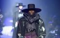 H εβδομάδα μόδας της Νέας Υόρκης έριξε αυλαία με το ξεχωριστό catwalk του Marc Jacobs  #survivorGR  #fashionista #fashionstyle #fashionable #trend #trendy - Φωτογραφία 3