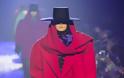 H εβδομάδα μόδας της Νέας Υόρκης έριξε αυλαία με το ξεχωριστό catwalk του Marc Jacobs  #survivorGR  #fashionista #fashionstyle #fashionable #trend #trendy - Φωτογραφία 4