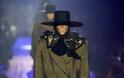 H εβδομάδα μόδας της Νέας Υόρκης έριξε αυλαία με το ξεχωριστό catwalk του Marc Jacobs  #survivorGR  #fashionista #fashionstyle #fashionable #trend #trendy - Φωτογραφία 9