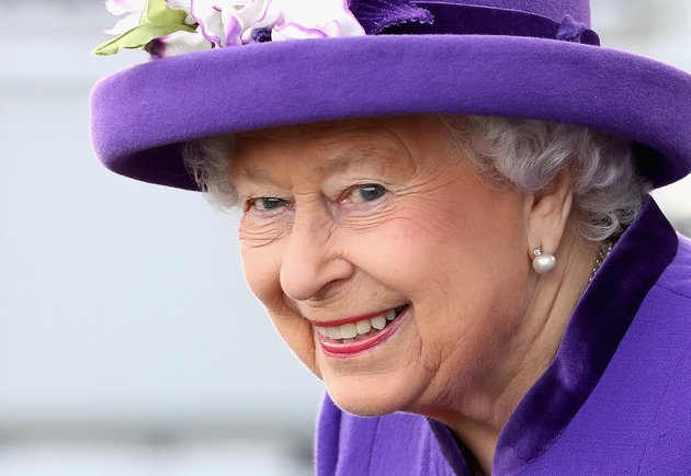 Ναι, η βασίλισσα Ελισάβετ έχει χιούμορ: 9 απρόσμενα αστείες ατάκες της [video] - Φωτογραφία 1