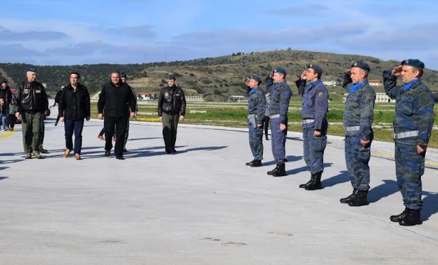 Ο Πρωθυπουργός Αλέξης Τσίπρας και ο ΥΕΘΑ Πάνος Καμμένος στην 135 ΣΜ στη Σκύρο - Φωτογραφία 2