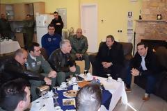 Ο Πρωθυπουργός Αλέξης Τσίπρας και ο ΥΕΘΑ Πάνος Καμμένος στην 135 ΣΜ στη Σκύρο