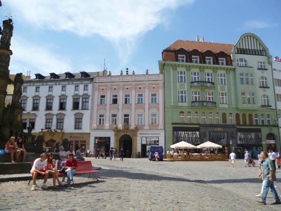 Tσεχία δεν είναι μόνο η Πράγα: 5 πόλεις-διαμάντια που θα σας αφήσουν άφωνους - Φωτογραφία 3