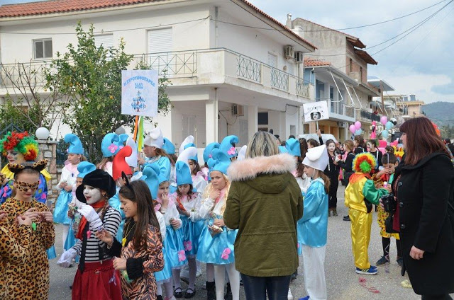 Κι άλλα Στιγμιότυπα από το εντυπωσιακό καρναβάλι του ΑΣΤΑΚΟΥ (ΠΟΛΛΕΣ ΦΩΤΟ) - Φωτογραφία 13