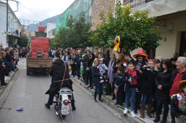 Κι άλλα Στιγμιότυπα από το εντυπωσιακό καρναβάλι του ΑΣΤΑΚΟΥ (ΠΟΛΛΕΣ ΦΩΤΟ) - Φωτογραφία 75