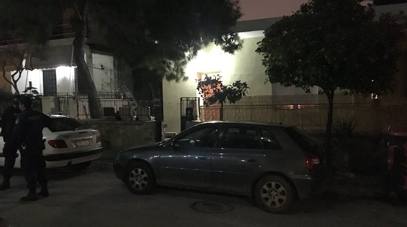 Πανικός στο Χαϊδάρι:  Στην οδό Αγίας Παρασκευής Δύο άνδρες πυροβόλησαν γυναίκα στο σπίτι της - Φωτογραφία 1