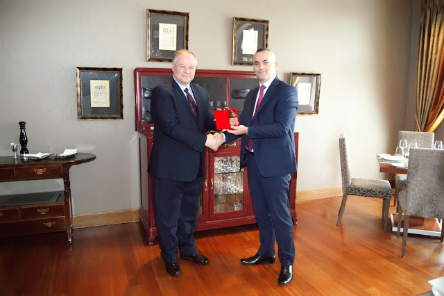 Συνάντηση του Κωνσταντίνου Τσουβάλα με τον νέο αρχηγό της αλβανικής αστυνομίας - Φωτογραφία 1
