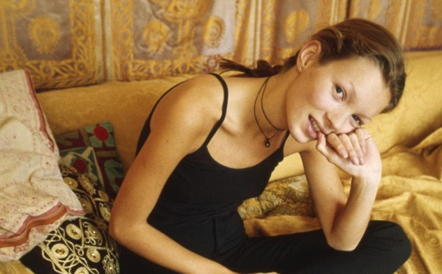 Η Kate Moss αποκαλύπτει το απόλυτο τρικ για τέλεια γκαρνταρόμπα και οικονομία! - Φωτογραφία 1