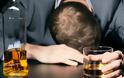 Το πολύ αλκοόλ προκαλεί βλάβες στον εγκέφαλο και τελικά άνοια