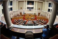 Οσα έγιναν στη Βουλή: Οι ύβρεις, οι απειλές, οι συγκρούσεις, η συγκίνηση