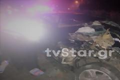 Αυτοκίνητο καρφώθηκε σε νταλίκα στο Μαρτίνο. Νεκρός ο οδηγός. (φωτογραφίες)