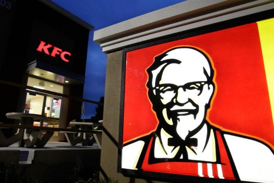 Βρετανία: Χαμός από το «λουκέτο» στα KFC – Οι πολίτες έχουν πάθει… στέρηση και καλούν την αστυνομία! - Φωτογραφία 1