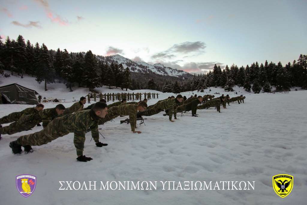 Σχολή Μονίμων Υπαξιωματικών: Εντυπωσιακές εικόνες απο την χειμερινή εκπαίδευση στα Τρίκαλα - Φωτογραφία 6