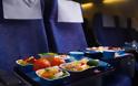 Άραγε μπορείτε να ζητήσετε και δεύτερο πιάτο φαγητό στο αεροπλάνο; - Φωτογραφία 1