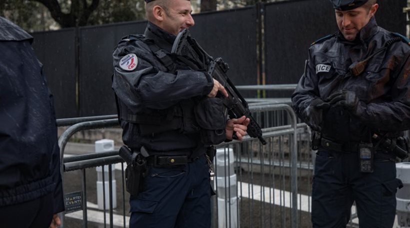 Γαλλία: Τρεις συλλήψεις για την τρομοκρατική επίθεση στη Βαρκελώνη - Φωτογραφία 1