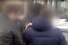 Πλήρωσε «δολοφόνο» για να σκοτώσει πλούσιους γονείς, τελικά έπεσε στη παγίδα τους!