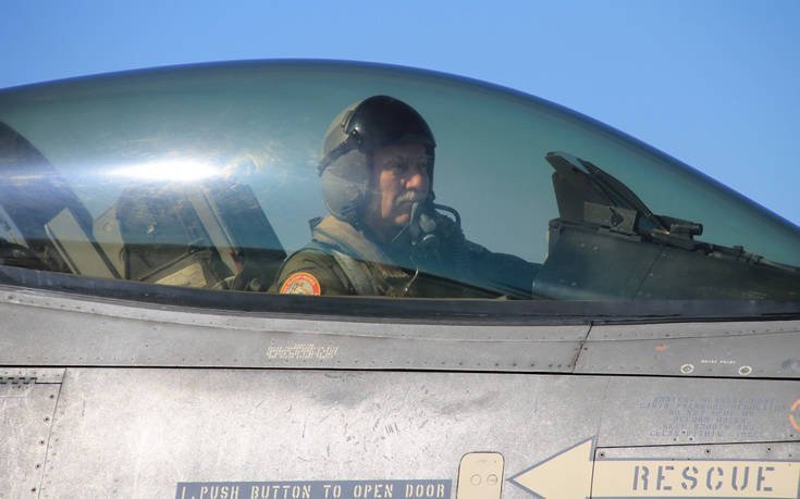 Ο Αρχηγός της Αεροπορίας «βομβάρδισε» βραχονησίδες πετώντας απο την 115 ΠΜ - Φωτογραφία 6
