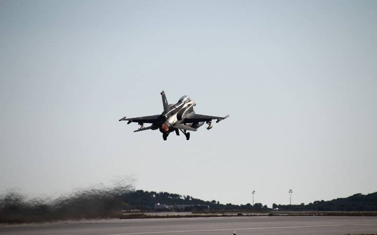 Ο Αρχηγός της Αεροπορίας «βομβάρδισε» βραχονησίδες πετώντας απο την 115 ΠΜ - Φωτογραφία 8