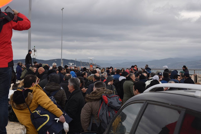 10282 - Διαμαρτυρία των κατοίκων της Ουρανούπολης για το λιμάνι που αποτελεί την πύλη εισόδου του Αγίου Όρους (βίντεο και φωτογραφίες) - Φωτογραφία 5