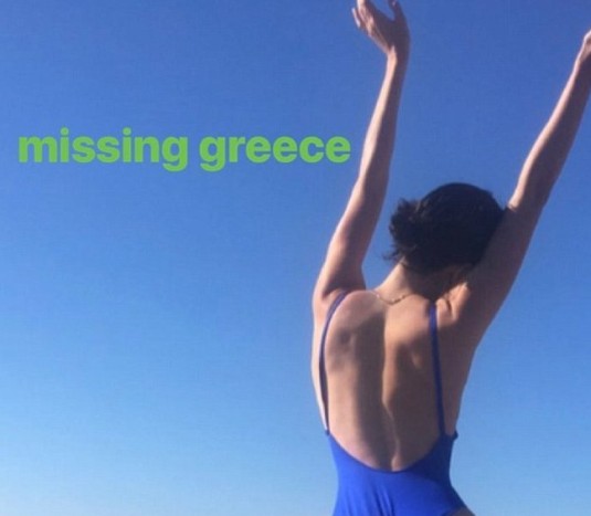 Η Κένταλ Τζένερ νοσταλγεί το ελληνικό καλοκαίρι: Ελλάδα μου λείπεις - Φωτογραφία 2