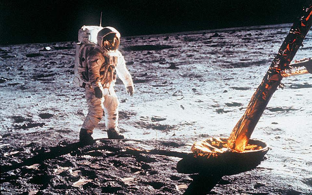 Απόλλων 11, ο άνθρωπος στη Σελήνη - Φωτογραφία 1