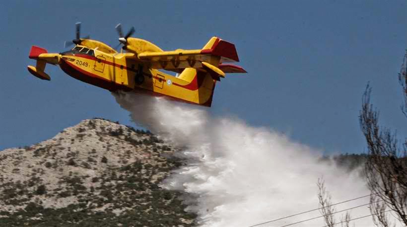 Επισκευή κινητήρων 12 Canadair. Εντός Απριλίου η μονιμοποίηση πυροσβεστών πενταετούς θητείας - Φωτογραφία 1