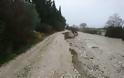 Ορμητικός Χείμαρρος κατέστρεψε αγροτικό δρόμο στο ΔΡΥΜΟ Βόνιτσας (ΦΩΤΟ)
