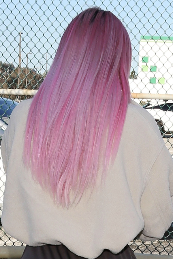 Pink hair, don’t care: Η Kim Kardashian άλλαξε ΞΑΝΑ τα μαλλιά της - Φωτογραφία 3