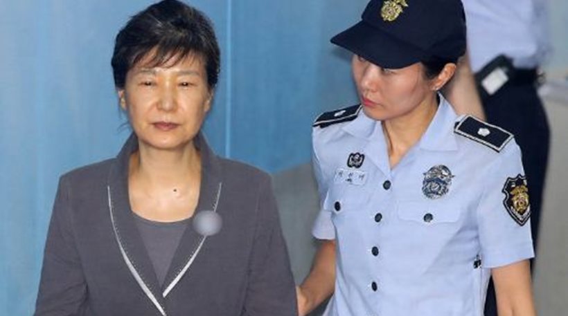 Νότια Κορέα: Την 30ετή φυλάκιση της πρώην προέδρου Παρκ Γκουν-χιέ, ζητούν εισαγγελείς - Φωτογραφία 1