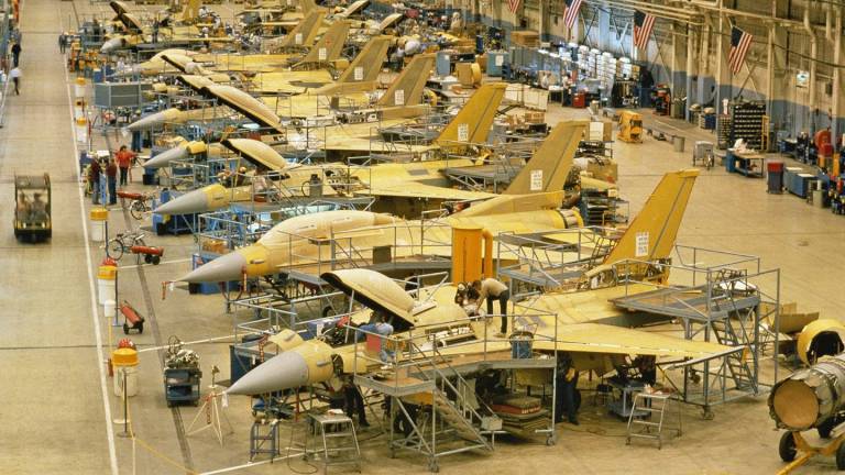 ΑΝΑΒΑΘΜΙΣΗ F-16: «Κόβουν» αριθμό αεροσκαφών, δυνατότητες, ανταλλακτικά και υποστήριξη για να βγει το πρόγραμμα - Φωτογραφία 1